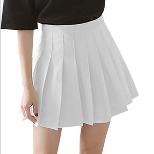 White pleated skirt